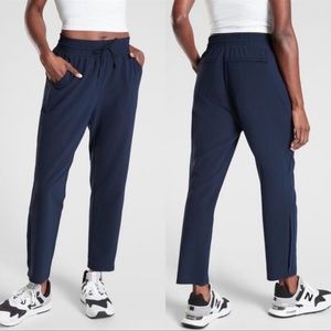 Athleta Metropolis Straight Leg Pant in Navy Blue Size 4